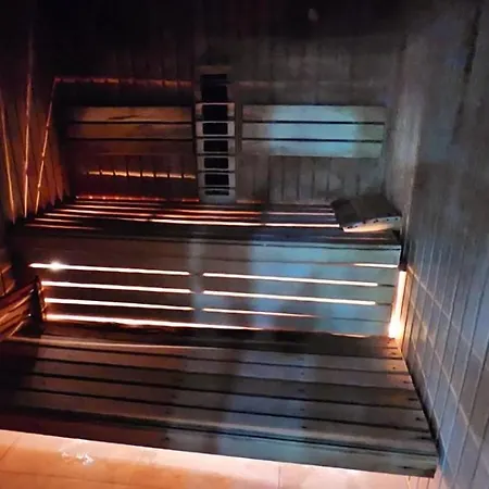 Bell Marina Pool & アパート *