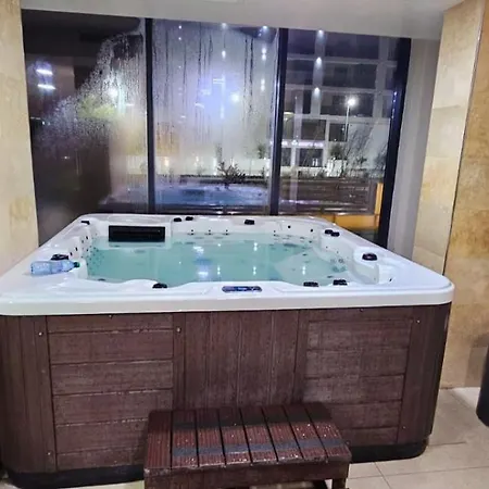 Bell Marina Pool & Apartment Navodari