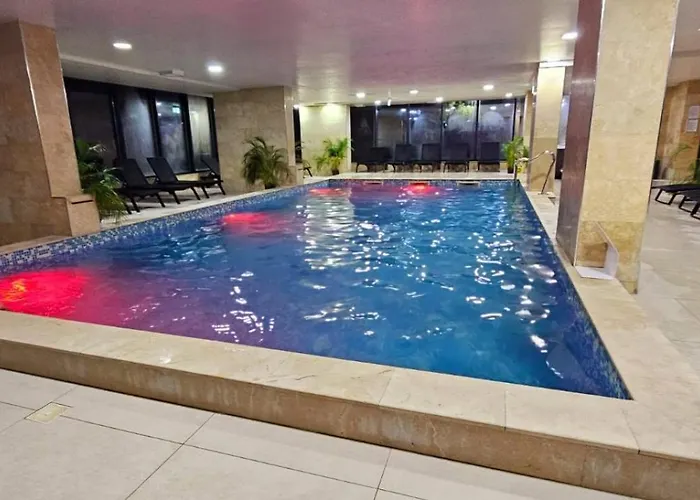 Bell Marina Pool & Appartement