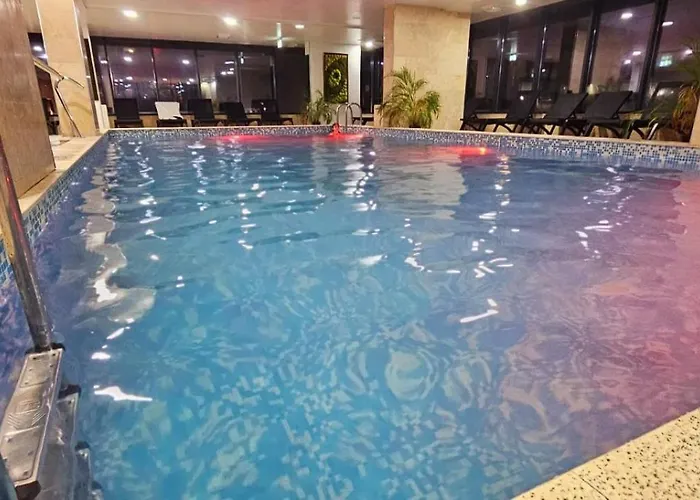 Bell Marina Pool & * Năvodari